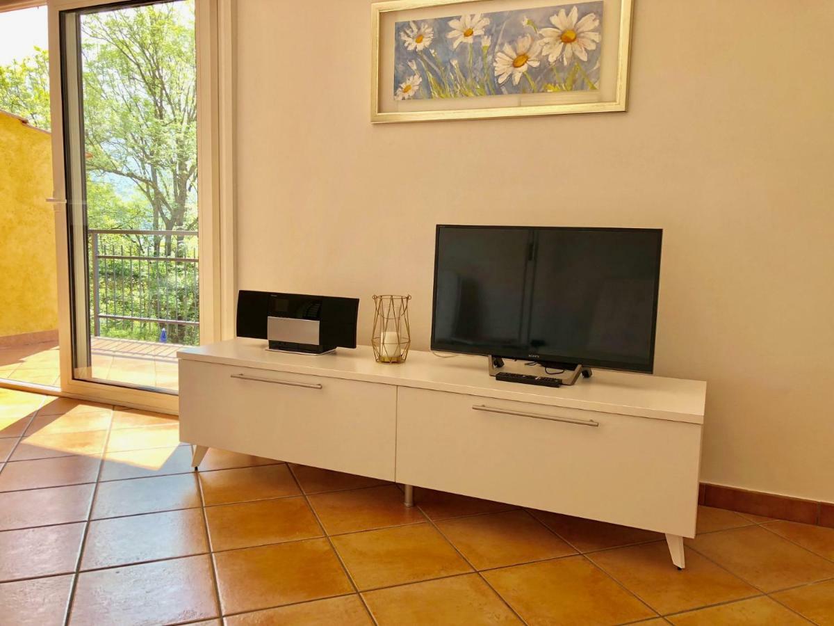 Residenza Ai Ronchi 1 2 6 Aparthotel Maccagno ภายนอก รูปภาพ